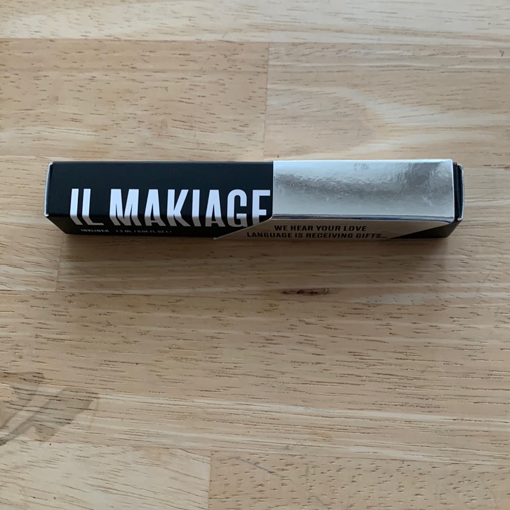 IL MAKIAGE liquid eyeliner